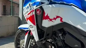 Honda Africa Twin CRF 1100L ES (2024 - 26)  (3)