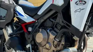 Honda Africa Twin CRF 1100L ES (2024 - 26)  (5)