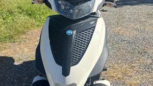 Piaggio Mp3 300 Yourban (2017 - 19)  (3)