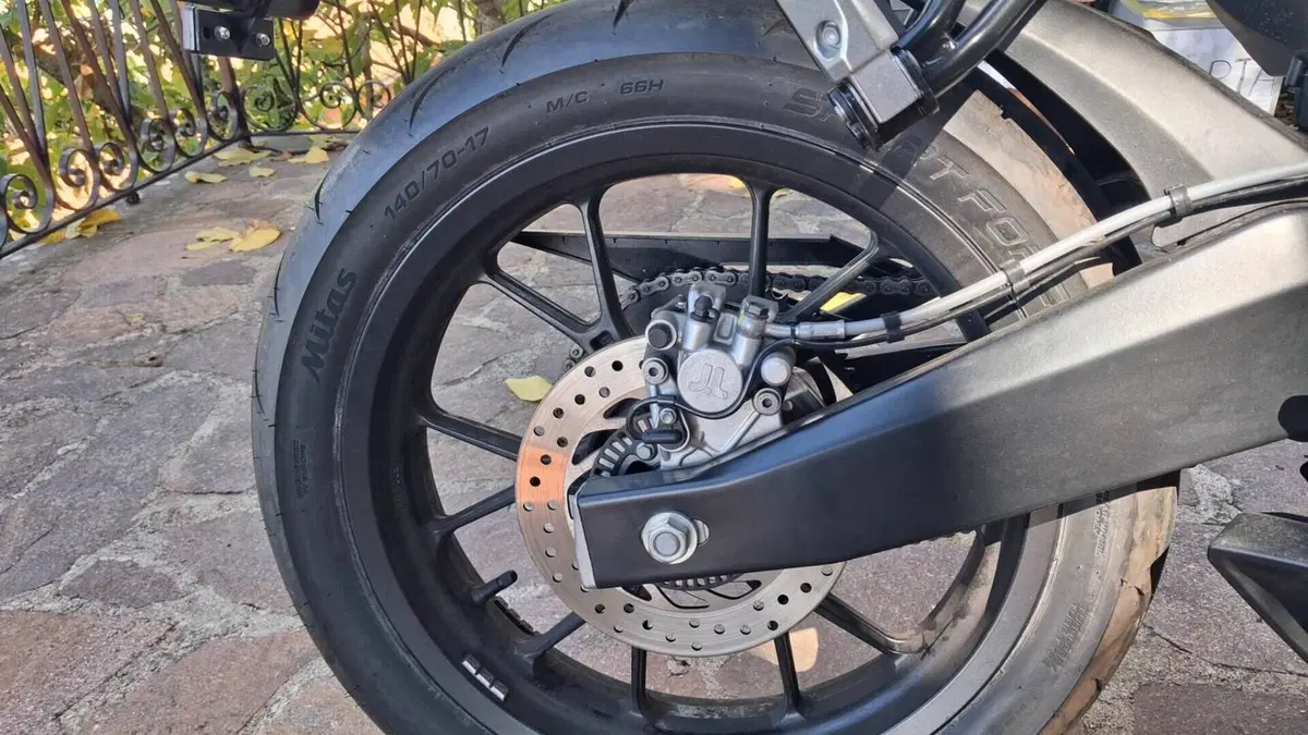 Aprilia Tuono 125 (2025 - 26)  (6)