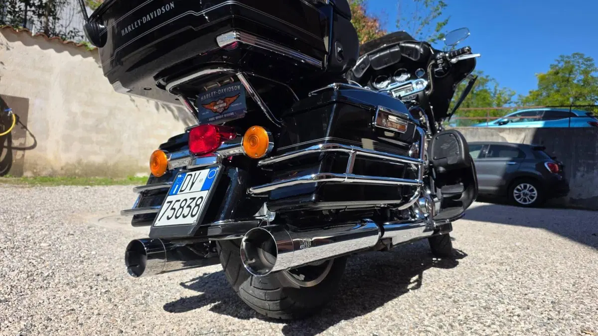 Harley-Davidson 1584 Electra Glide Ultra Classic (2008 - 13) - FLHTCU  (3)