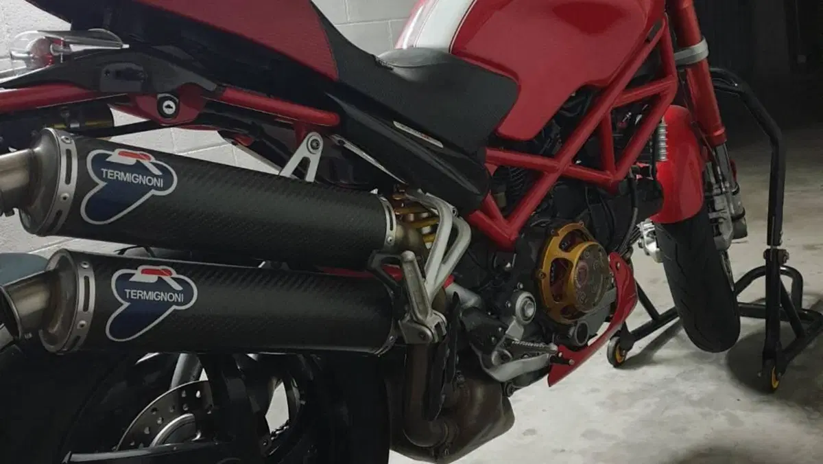 Ducati Monster S2R 1000  (3)