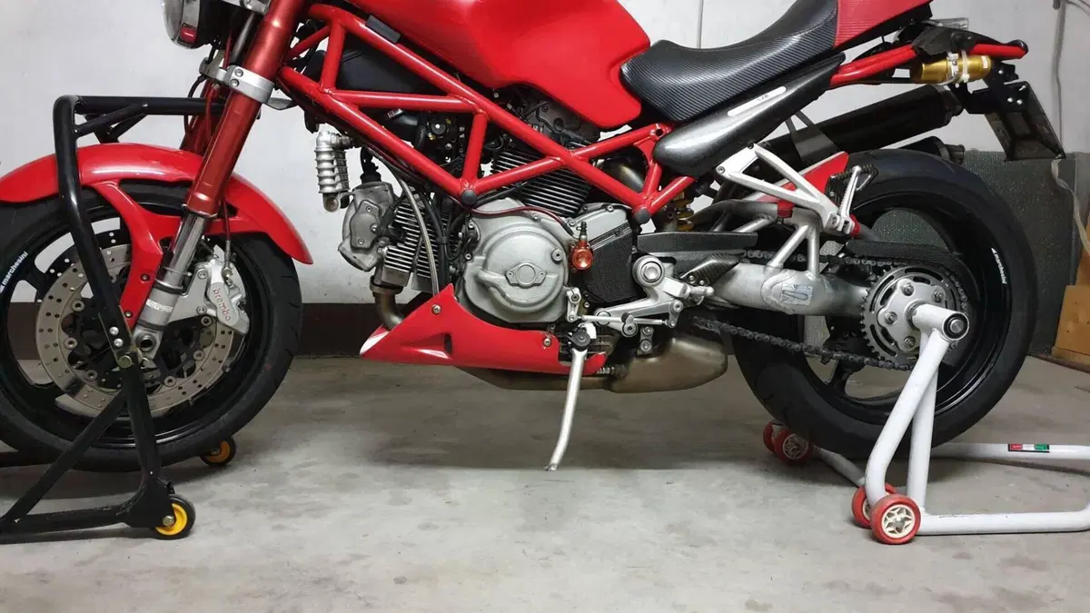 Ducati Monster S2R 1000  (5)