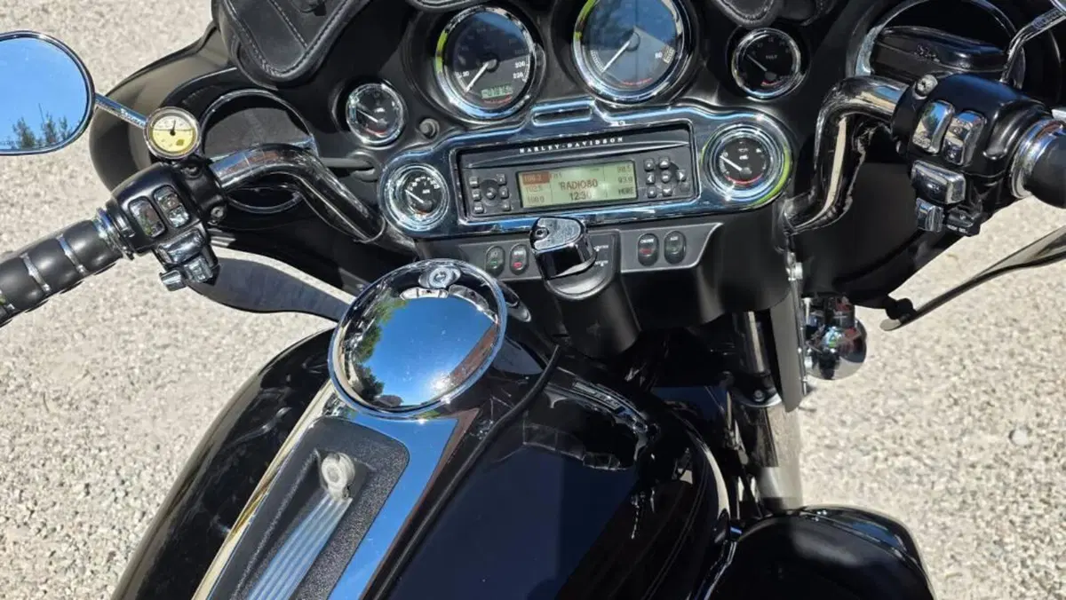 Harley-Davidson 1584 Electra Glide Ultra Classic (2008 - 13) - FLHTCU  (5)