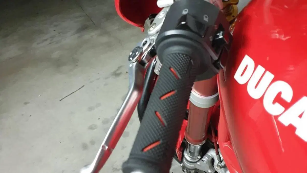 Ducati Monster S2R 1000  (10)