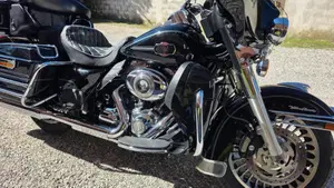 Harley-Davidson 1584 Electra Glide Ultra Classic (2008 - 13) - FLHTCU  (8)