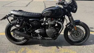 Triumph Bonneville T120 Black (2026)  (5)