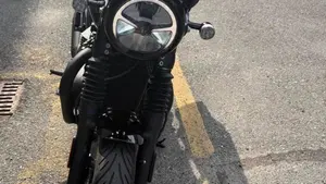 Triumph Bonneville T120 Black (2026)  (7)