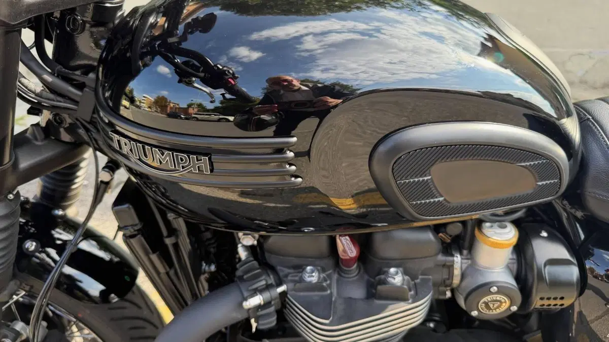 Triumph Bonneville T120 Black (2026)  (10)