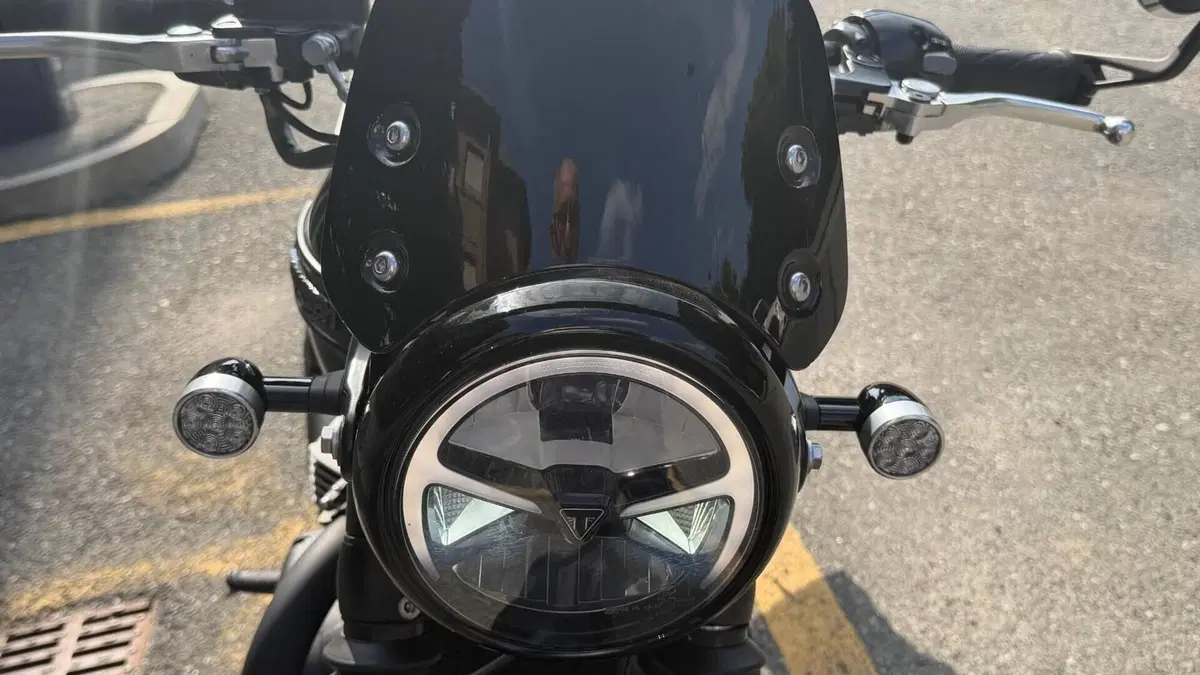 Triumph Bonneville T120 Black (2026)  (11)