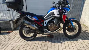 Honda Africa Twin CRF 1100L (2022 - 23)  (2)