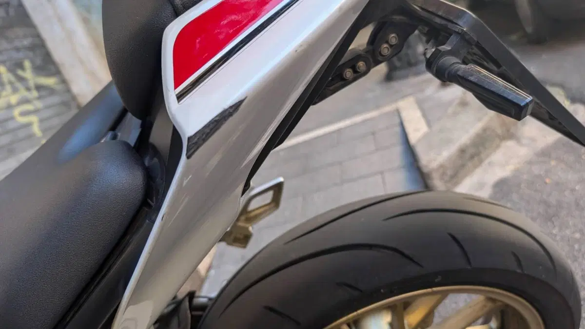 Yamaha YZF R125 (2021 - 22)  (4)