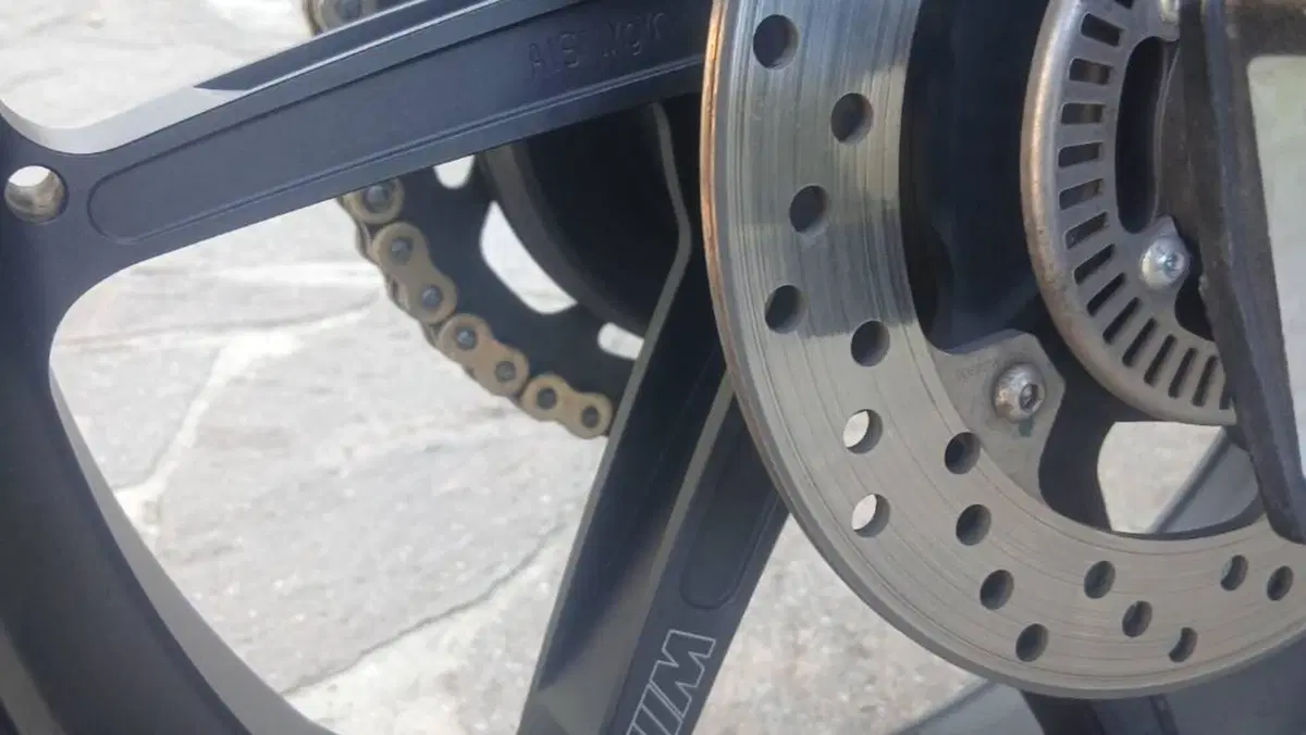 Bmw S 1000 RR (2019 - 20)  (6)