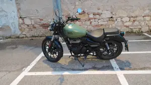 Royal Enfield Meteor 350 (2021 - 26)  (2)