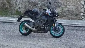 Yamaha MT-10 (2022 - 26)  (3)