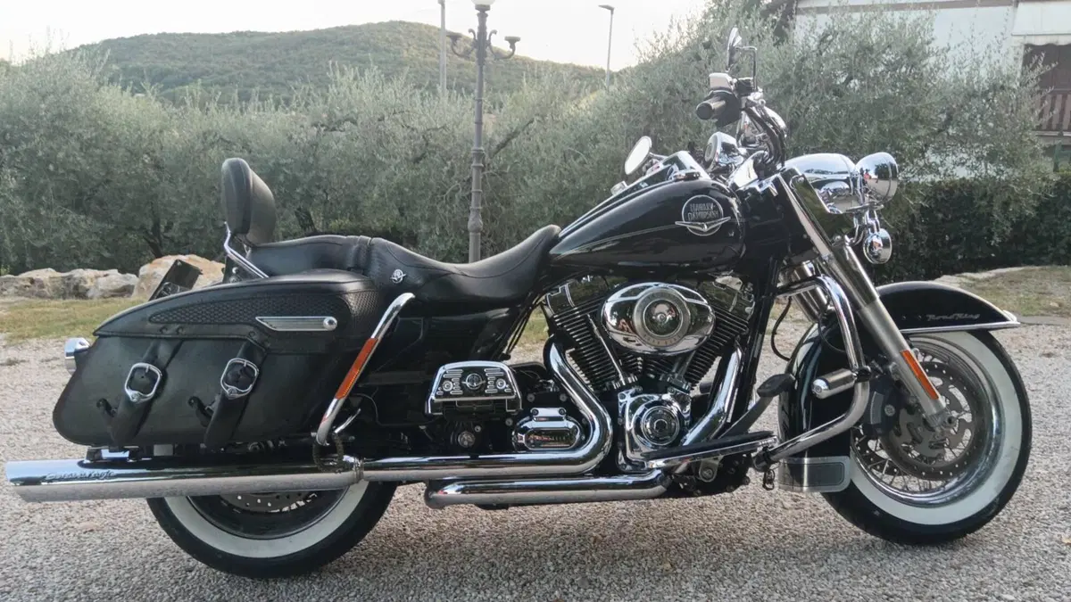 Harley-Davidson 103 Road King Classic (2011 - 13) - FLHRC  (2)