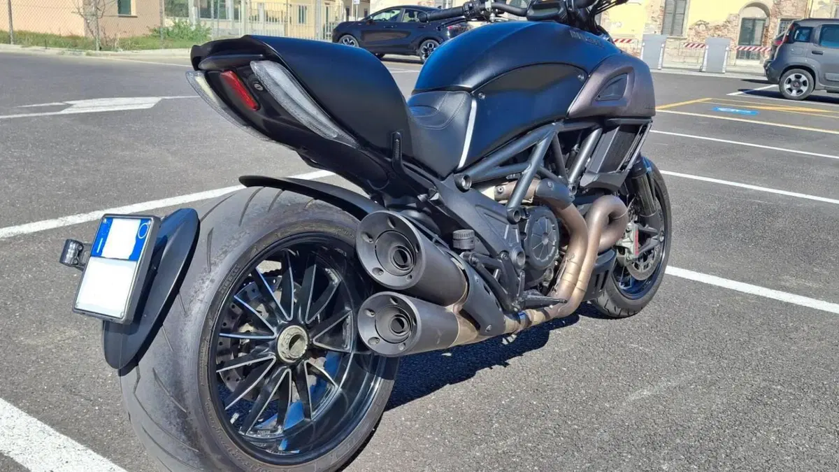 Ducati Diavel 1200 (2014 - 16)  (4)