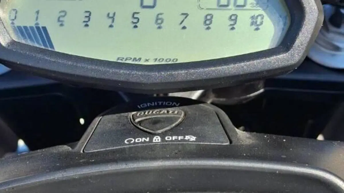 Ducati Diavel 1200 (2014 - 16)  (11)