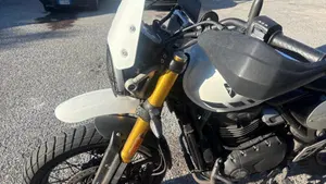 Triumph Scrambler 400 XC (2025 - 26) 