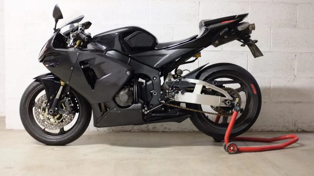 Honda CBR 600 RR (2005 - 06)  (3)