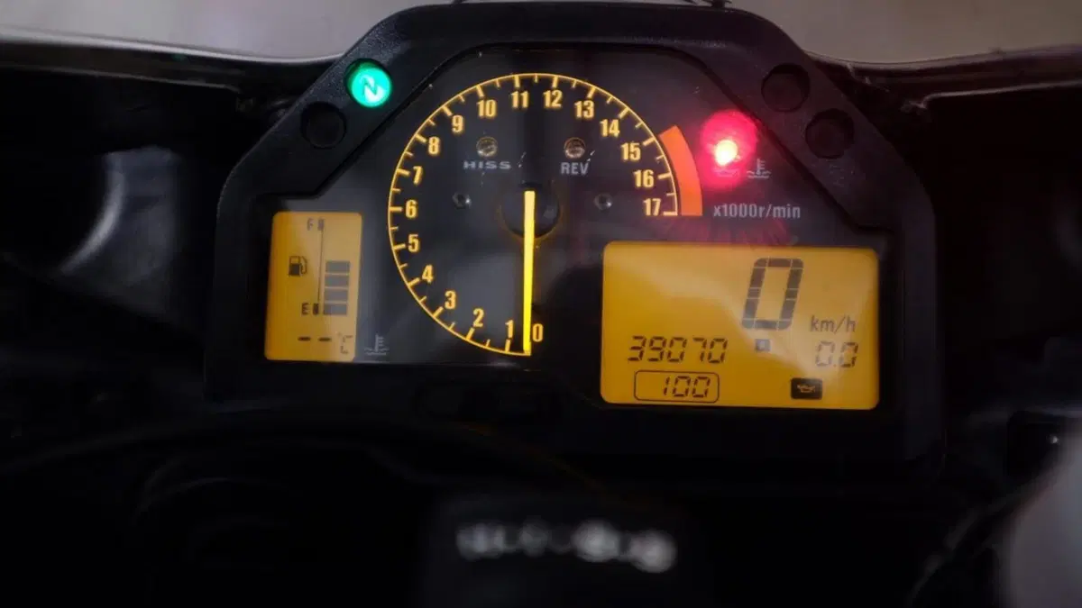 Honda CBR 600 RR (2005 - 06)  (4)