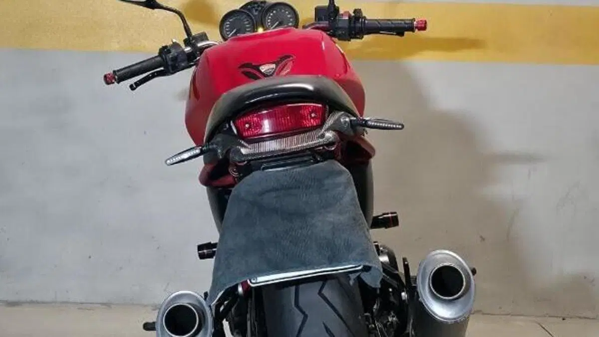 Ducati Monster 695 (2006 - 08)  (4)