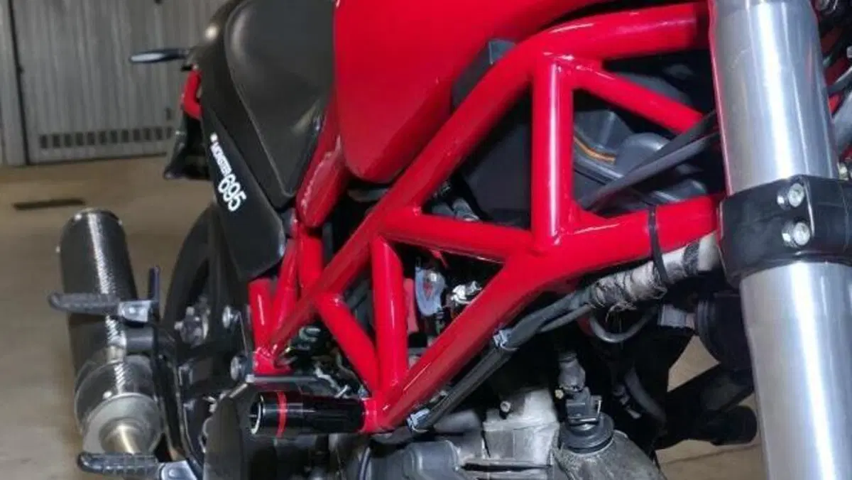 Ducati Monster 695 (2006 - 08)  (6)