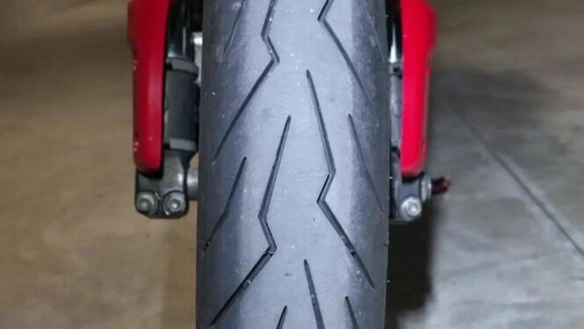 Ducati Monster 695 (2006 - 08)  (7)