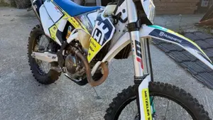 Husqvarna FE 350 (2023)  (4)