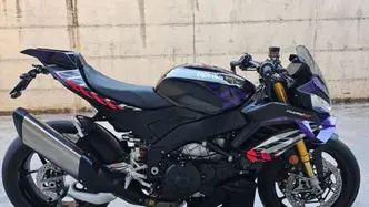 Aprilia Tuono V4 Factory (2025 - 26) usata