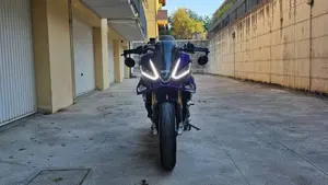 Aprilia Tuono V4 Factory (2025 - 26)  (2)