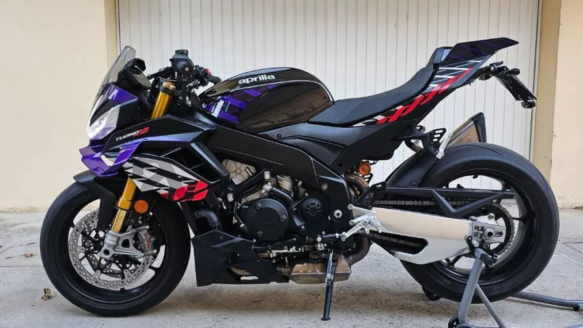 Aprilia Tuono V4 Factory (2025 - 26)  (3)