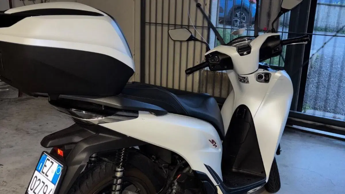 Honda SH 125i Sport (2022 - 23)  (2)