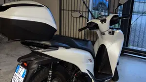 Honda SH 125i Sport (2022 - 23)  (2)
