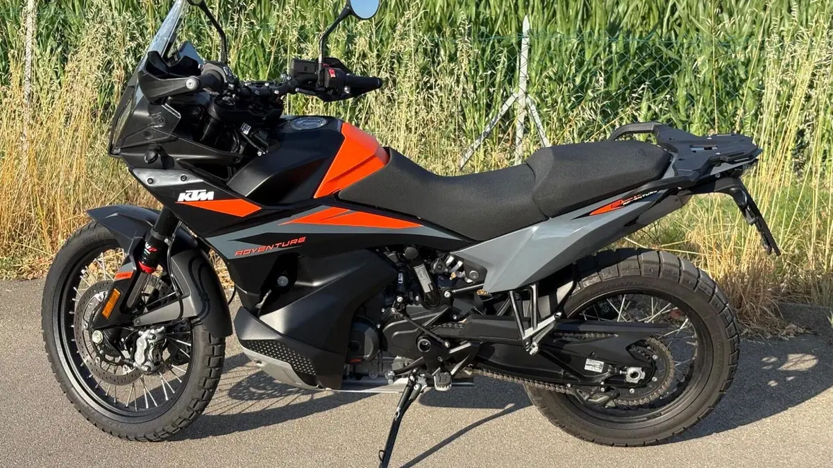 KTM 890 Adventure (2023 - 26)  (2)