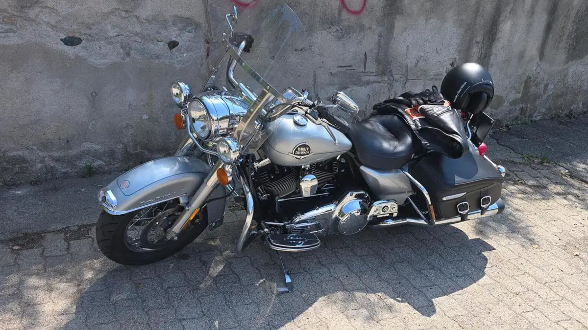 Harley-Davidson 1584 Road King Classic (2007 - 11) - FLHRCI  (5)