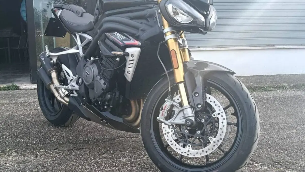 Triumph Speed Triple 1200 RS (2021 - 24)  (8)