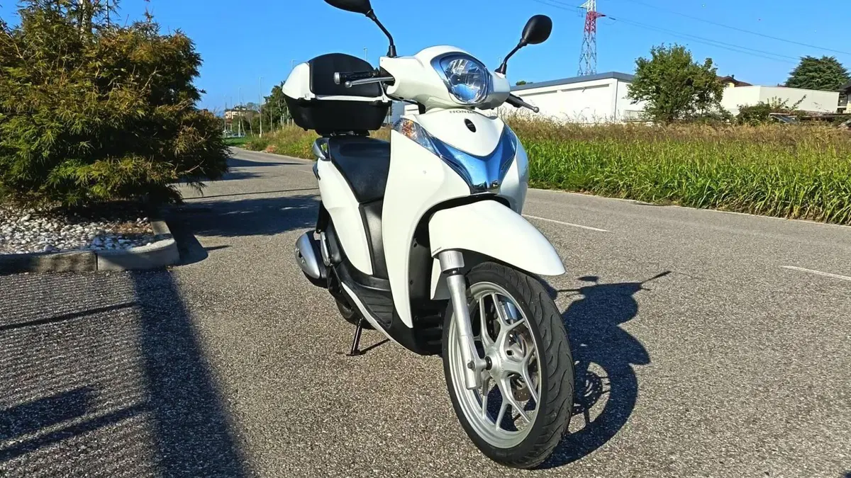Honda SH 125 Mode (2013 - 16) 