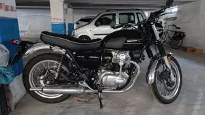 Kawasaki W 800 (2021 - 26)  (2)