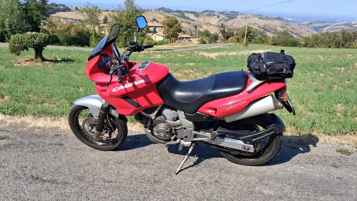 Cagiva Gran Canyon 900  (2)