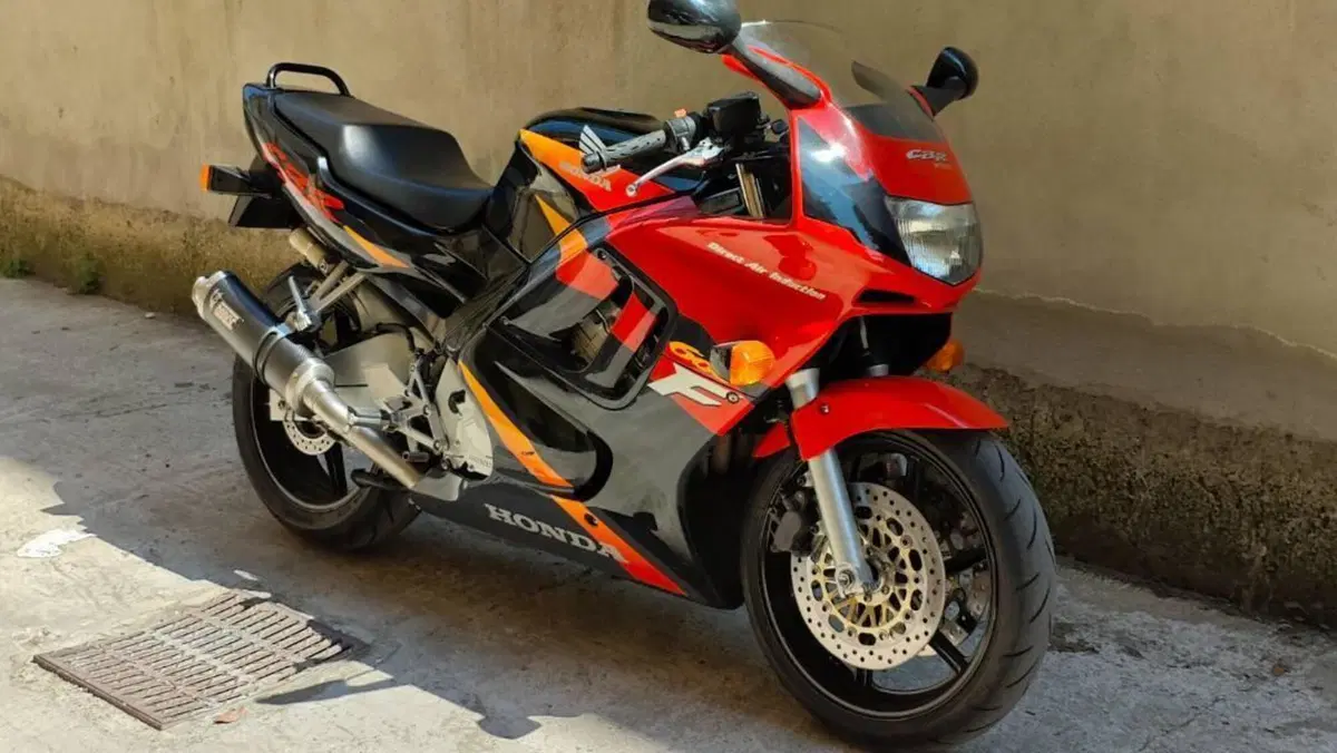 Honda   (2)