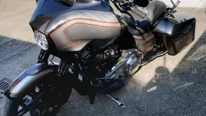 Harley-Davidson 107 Street Glide Special (2017 - 19) - FLHXS  (2)