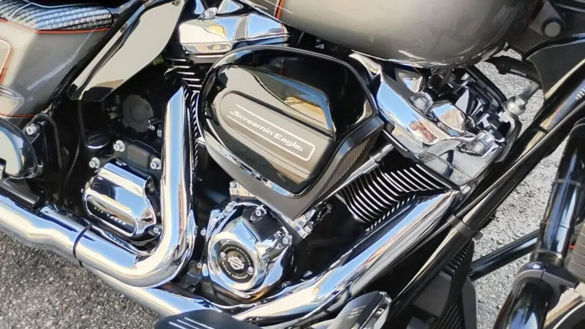 Harley-Davidson 107 Street Glide Special (2017 - 19) - FLHXS  (8)