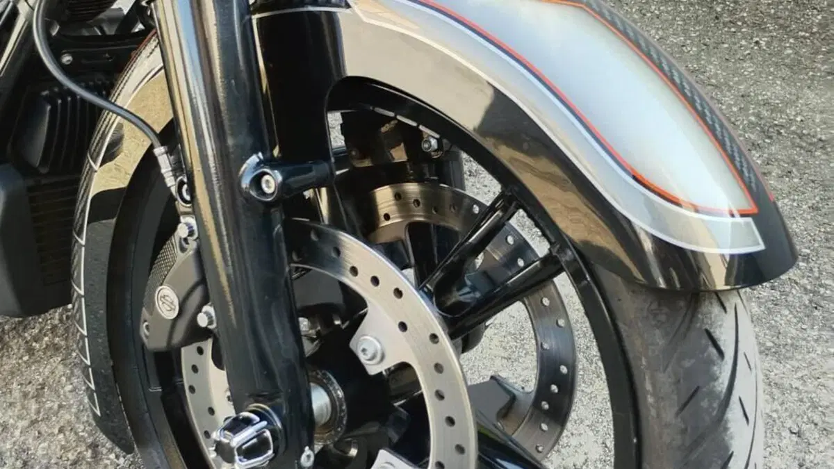 Harley-Davidson 107 Street Glide Special (2017 - 19) - FLHXS  (18)