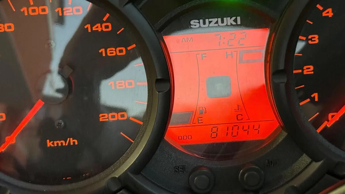 Suzuki V-Strom 650 (2008 - 11)  (6)