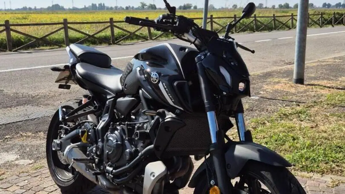 Yamaha MT-07 Pure (2023 - 25)  (2)