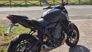 Yamaha MT-07 Pure (2023 - 25)  (5)