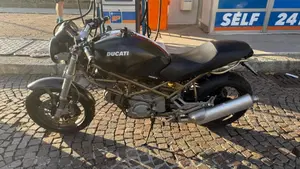 Ducati Monster 600 Dark (1998 - 01) 