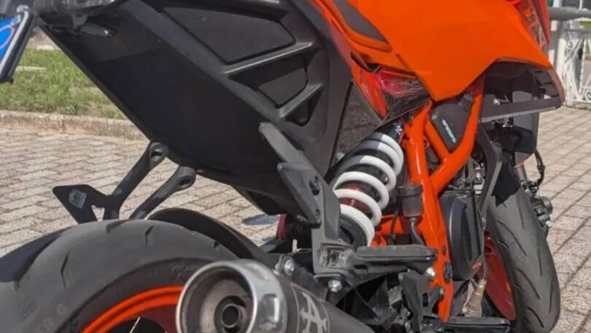 KTM 390 Duke (2024 - 25)  (2)
