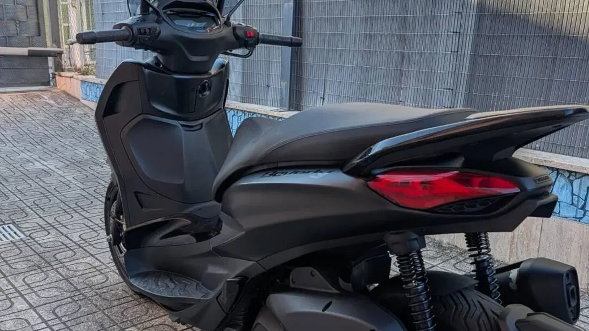 Piaggio Beverly 300 S ABS-ASR (2021 - 25)  (4)